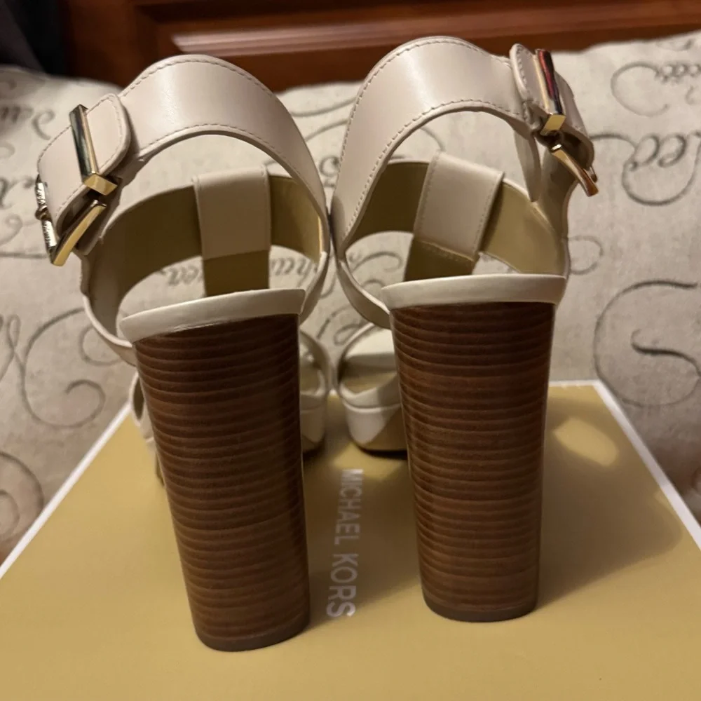 MICHAEL Michael Kor’s Becket Block Heel Platform Sandal - Picture 4 of 12